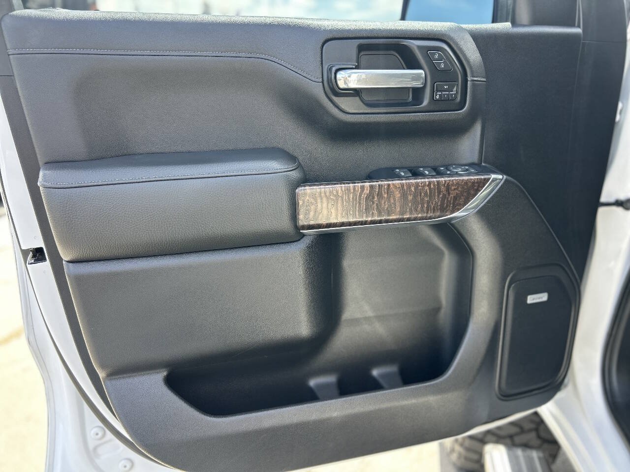 Used 2019 GMC Sierra 1500 Denali w/ Denali Ultimate Package AWD/4WD image 11