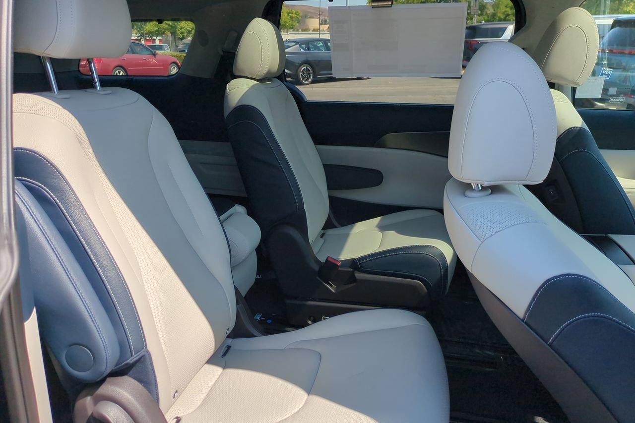 New 2026 Kia Carnival SX Prestige image 24