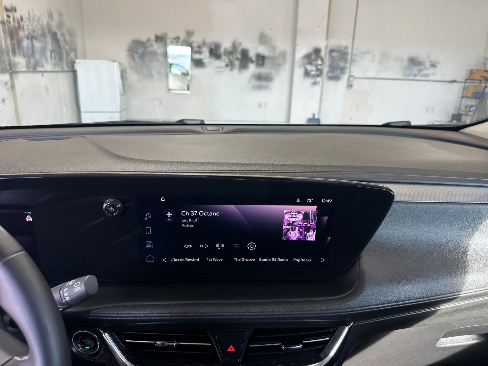 Used 2025 Buick Encore GX Preferred image 18