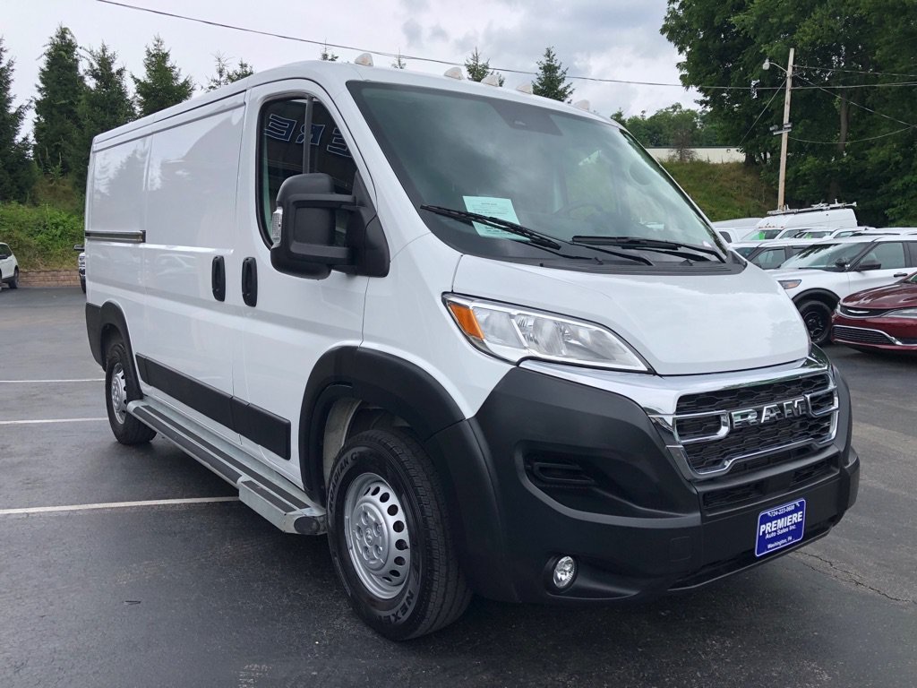 Used 2025 RAM ProMaster 2500 w/ U-Haul Equipment Group FWD image 8