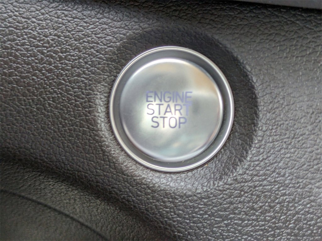 Used 2020 Hyundai Santa Fe Limited image 33