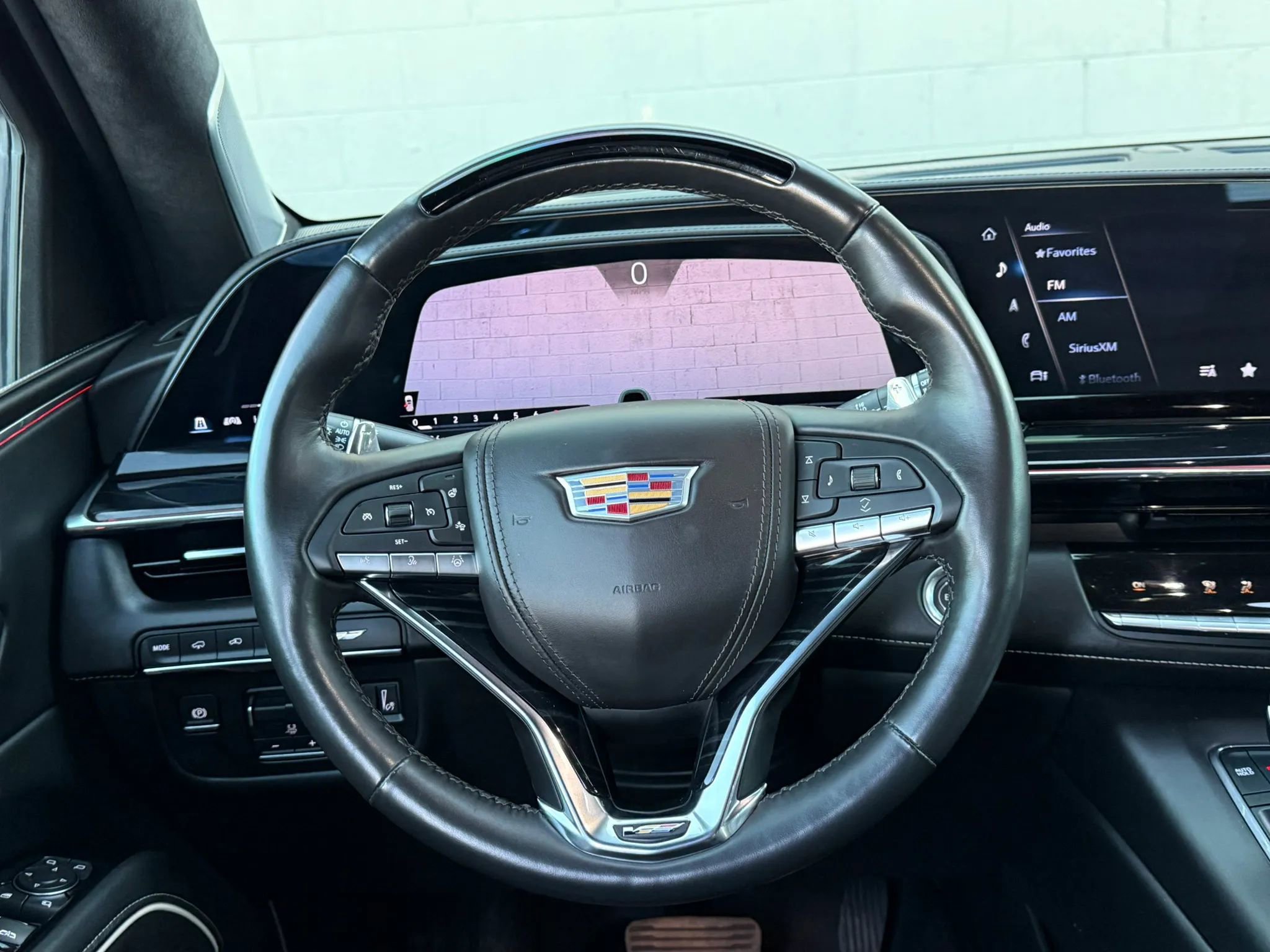 Used 2024 Cadillac Escalade ESV V image 39