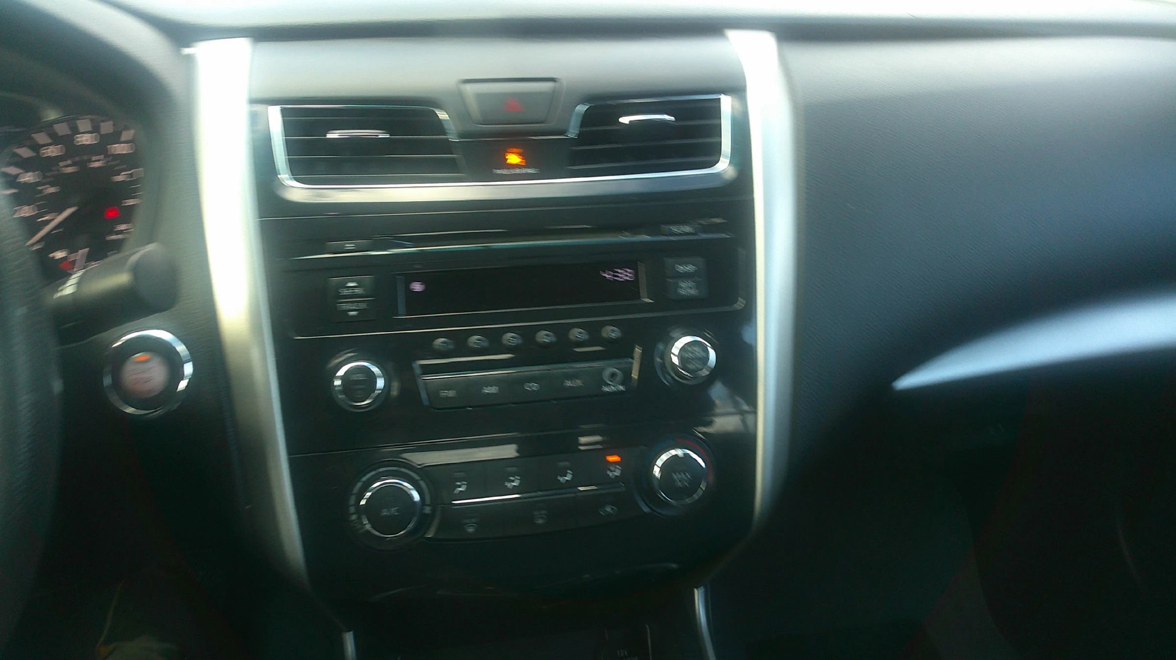 Used 2015 Nissan Altima 2.5 S w/ Power Driver Seat Package image 9