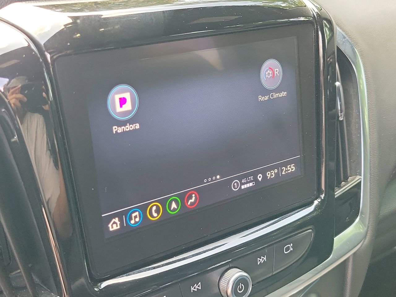 Used 2023 Chevrolet Traverse RS FWD image 25