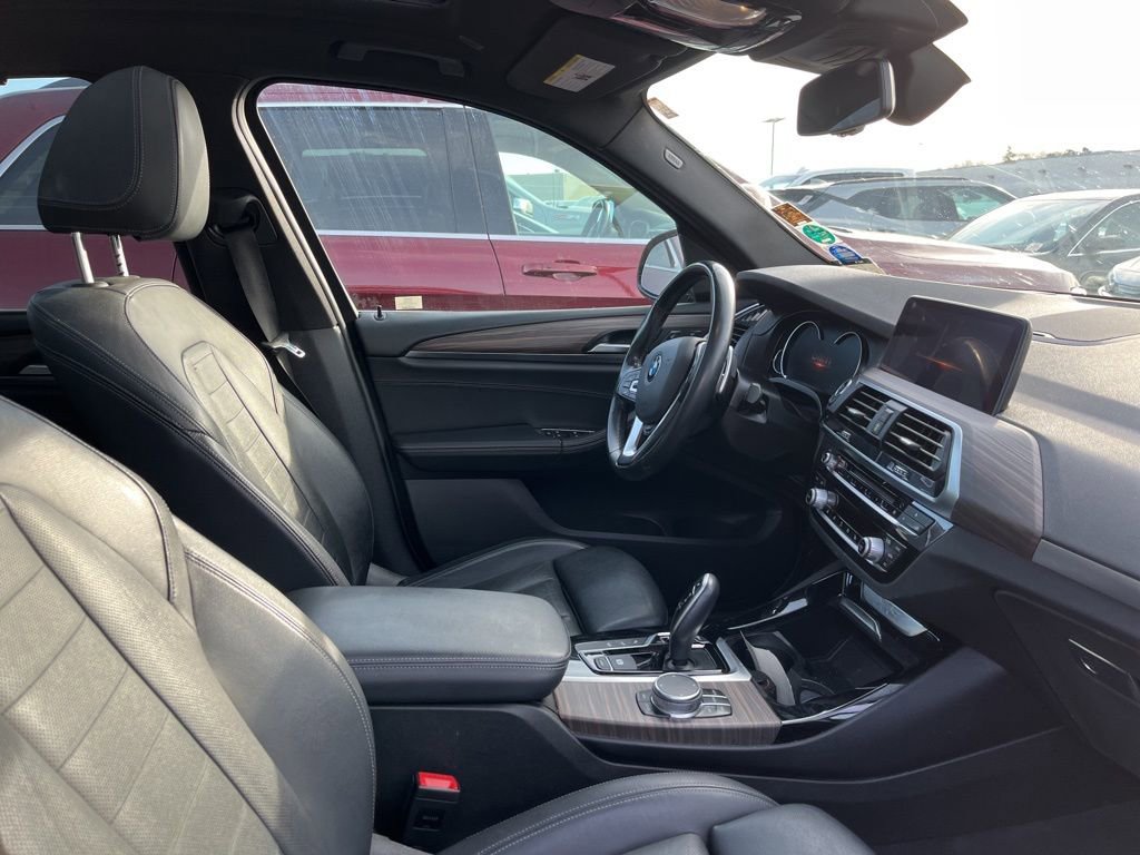 Used 2019 BMW X3 xDrive30i w/ Executive Package image 2