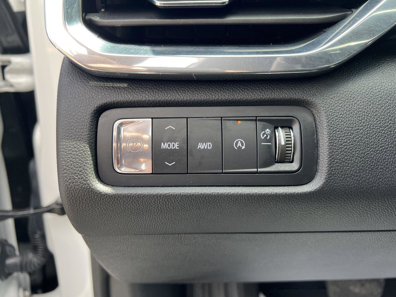 Used 2024 GMC Acadia Elevation AWD/4WD image 23