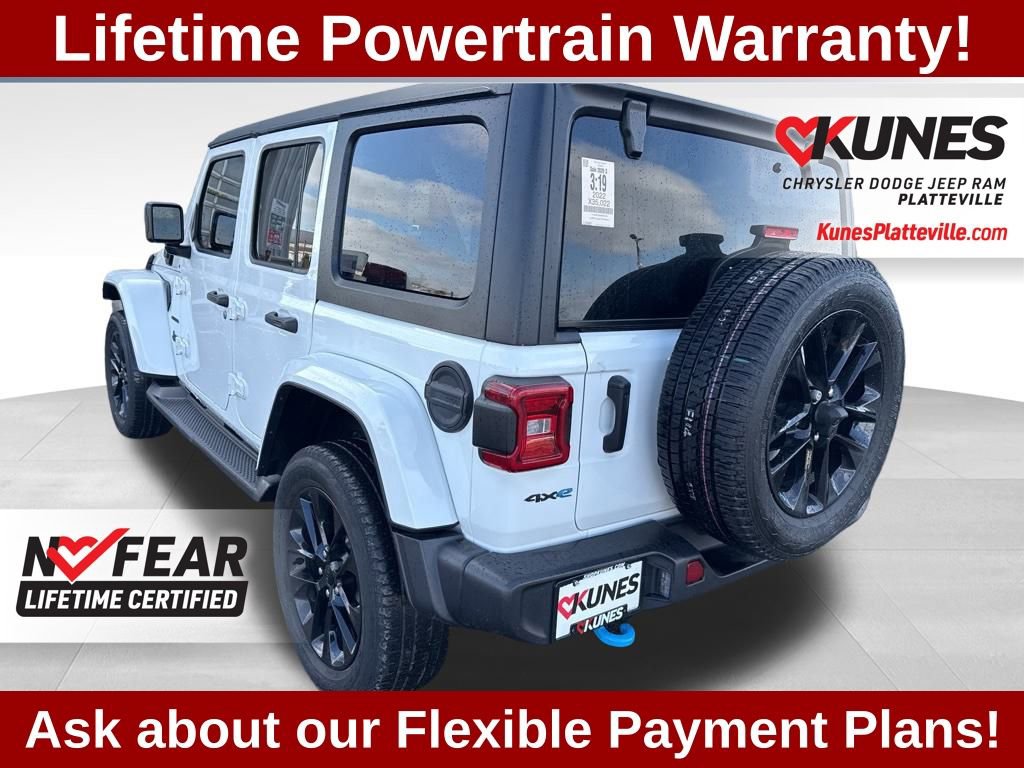 Used 2022 Jeep Wrangler Unlimited Sahara w/ Cold Weather Group image 7