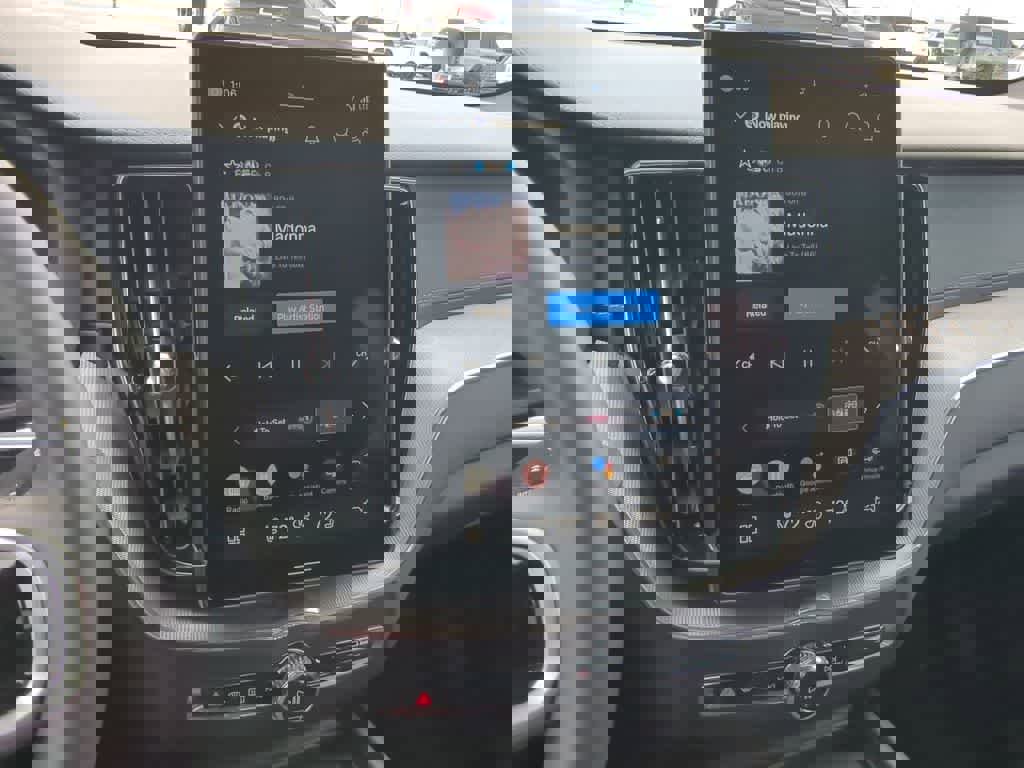 Used 2026 Volvo XC60 B5 Ultra w/ Protection Package Premier image 26