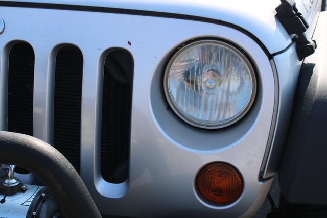 Used 2007 Jeep Wrangler Rubicon w/ Dual Top Group AWD/4WD image 11