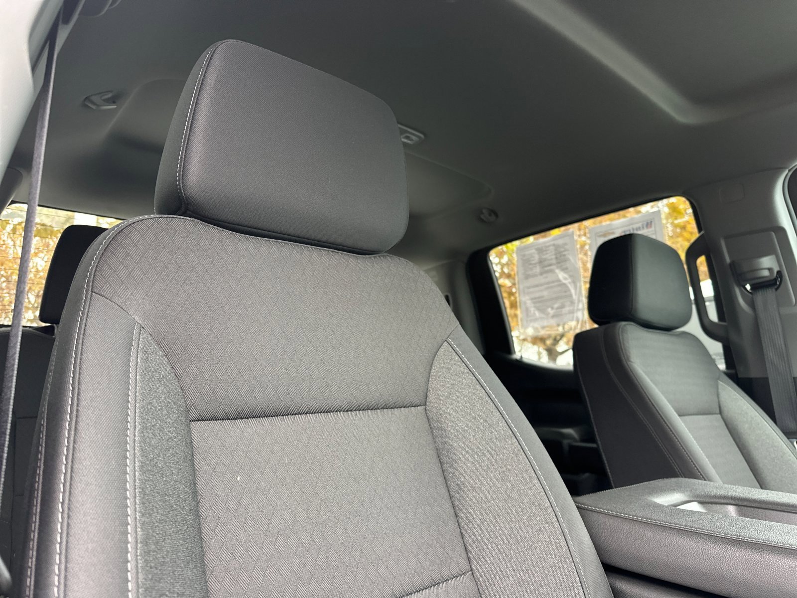 Used 2025 Chevrolet Silverado 1500 Custom image 18