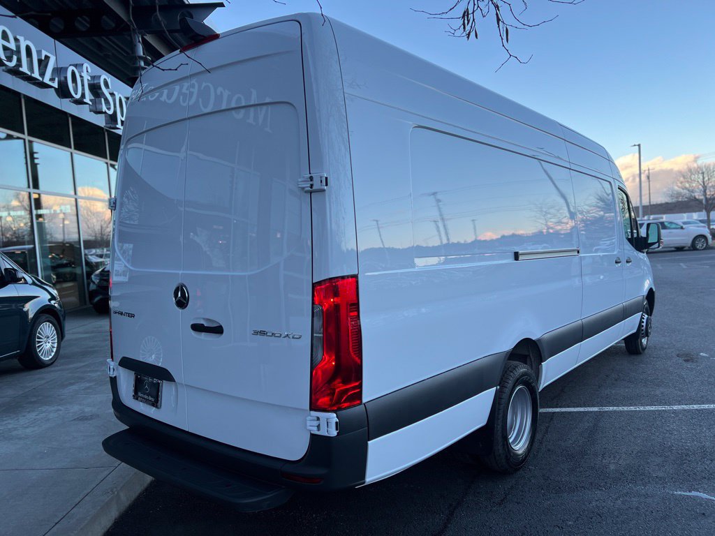 Used 2024 Mercedes-Benz Sprinter 3500 image 8