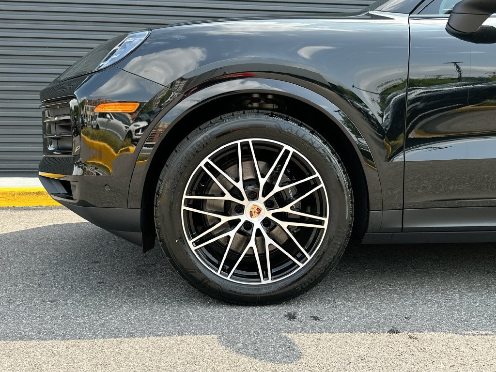 New 2026 Porsche Cayenne Coupe AWD/4WD image 34