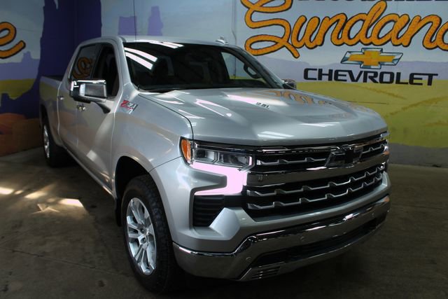 Used 2022 Chevrolet Silverado 1500 LTZ AWD/4WD image 2