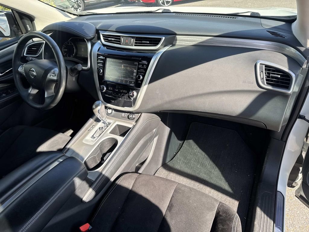 Used 2018 Nissan Murano SV image 12