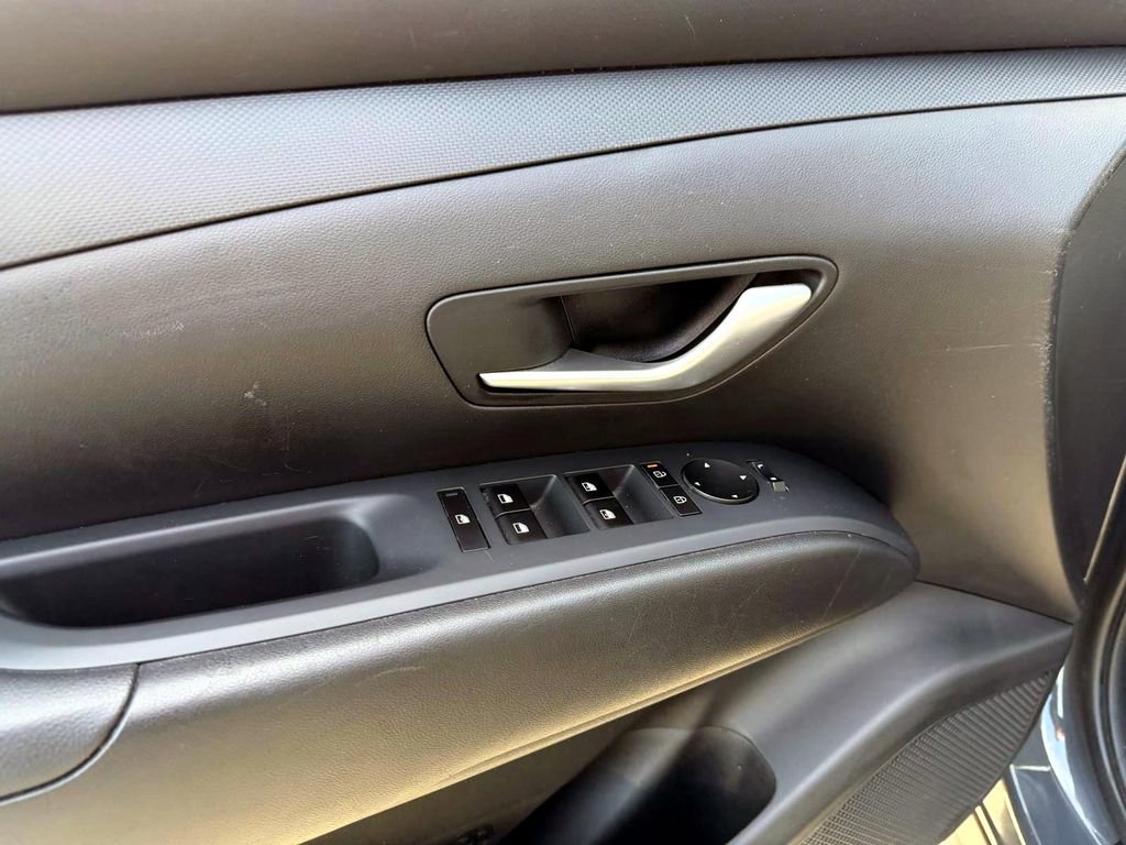 Certified 2025 Hyundai Tucson SEL image 18