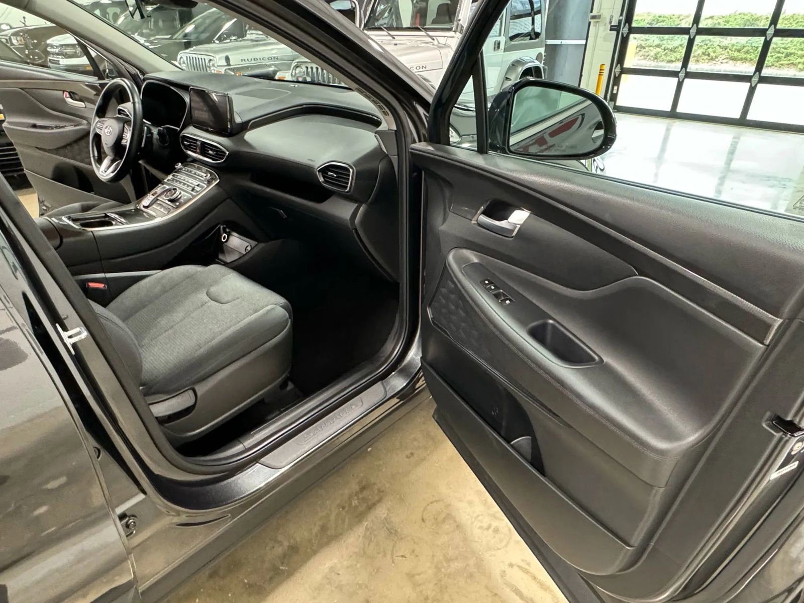 Used 2023 Hyundai Santa Fe SEL image 13