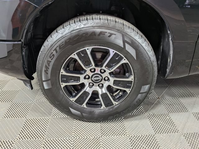 Used 2023 Nissan Titan SV AWD/4WD image 29