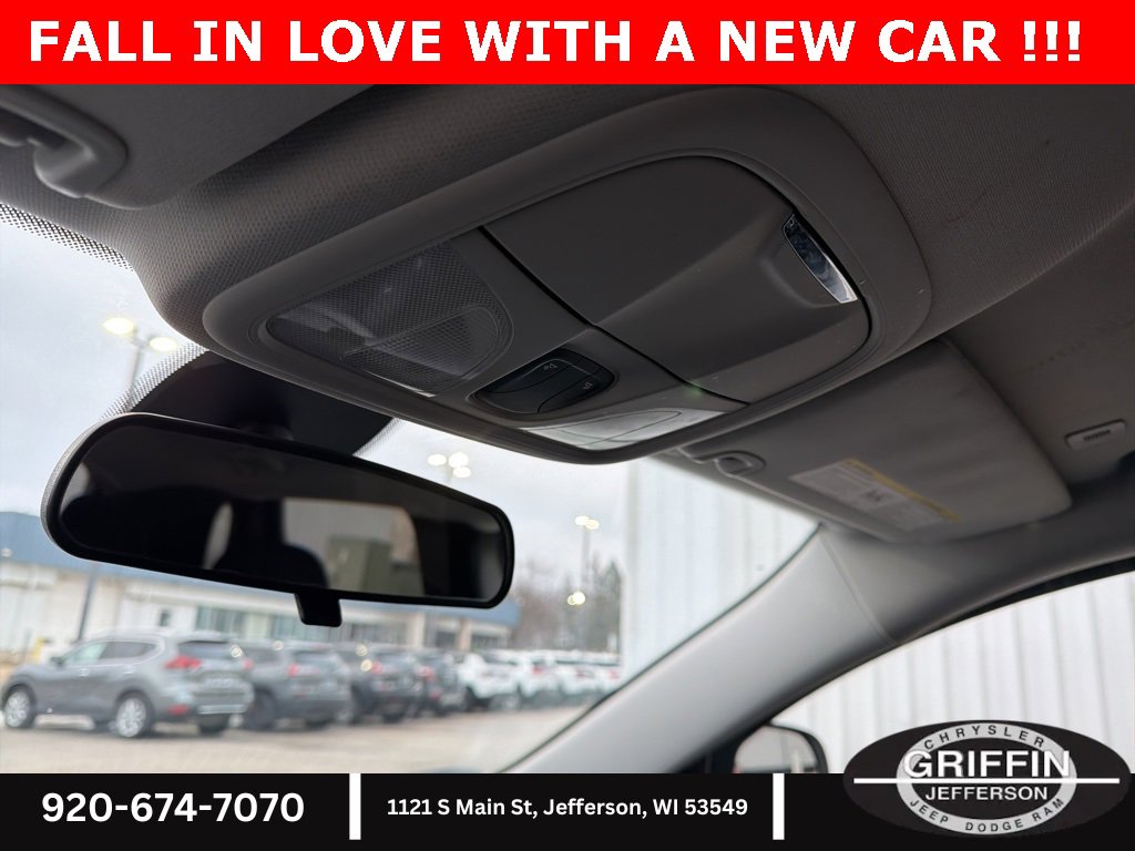 Used 2019 Jeep Cherokee Latitude w/ Cold Weather Group image 22