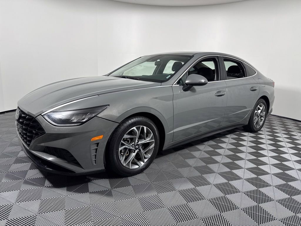Used 2023 Hyundai Sonata SEL image 2