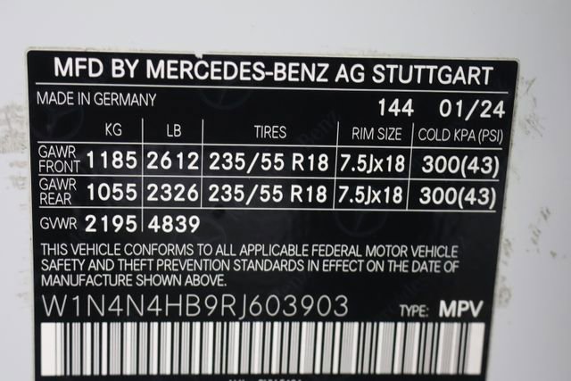 Used 2024 Mercedes-Benz GLA 250 4MATIC w/ Winter Heating Package image 29