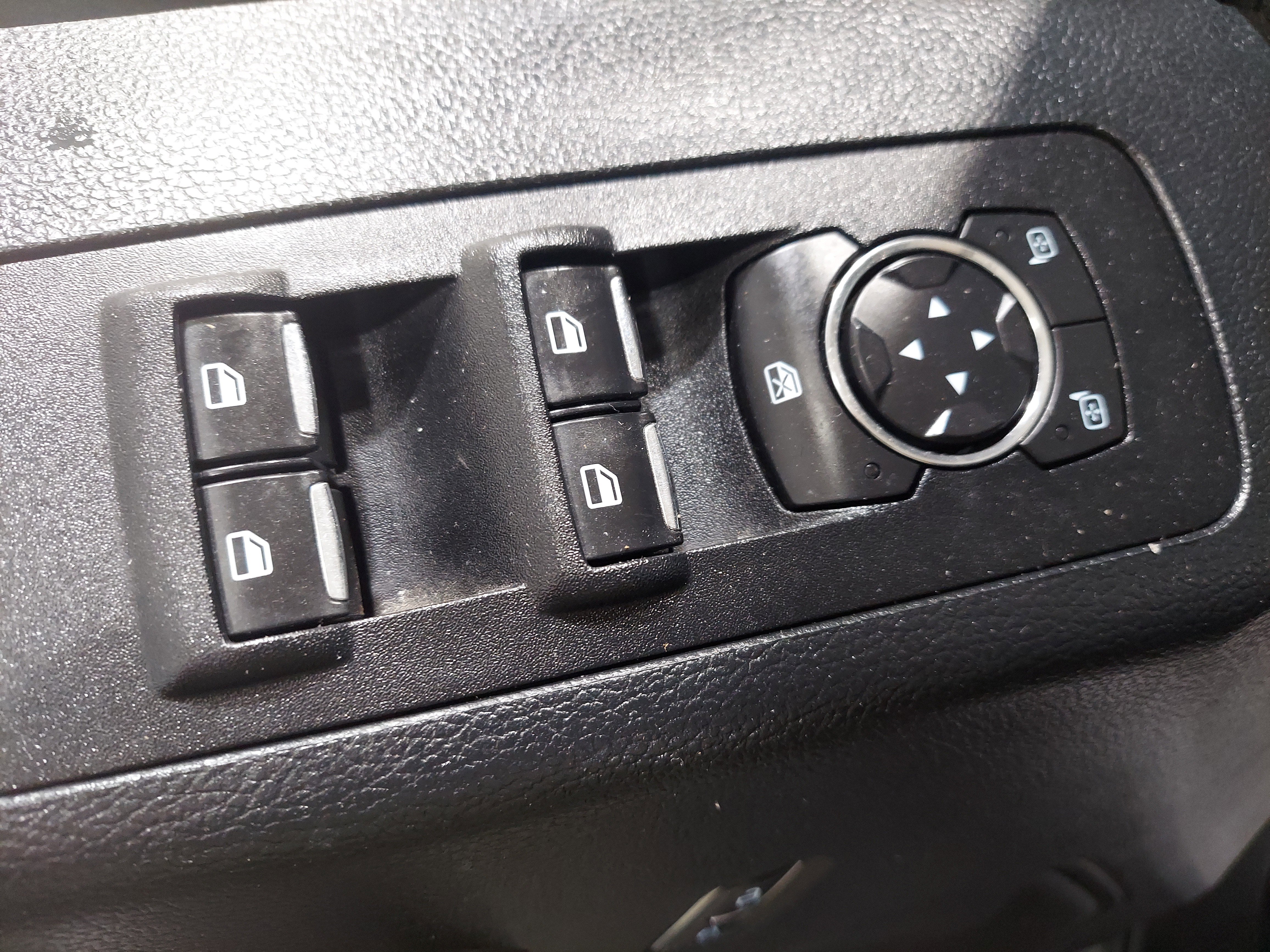 Used 2019 Ford F150 XLT w/ Equipment Group 302A Luxury AWD/4WD image 18