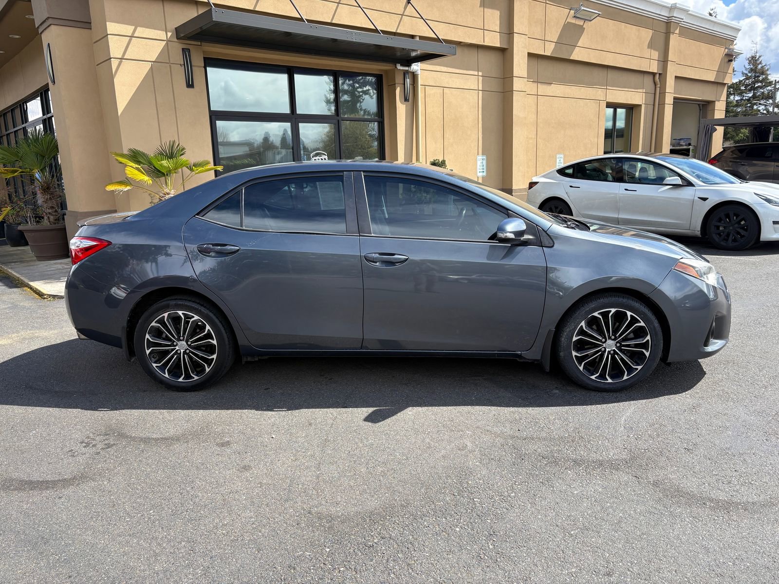 Used 2015 Toyota Corolla S FWD image 6