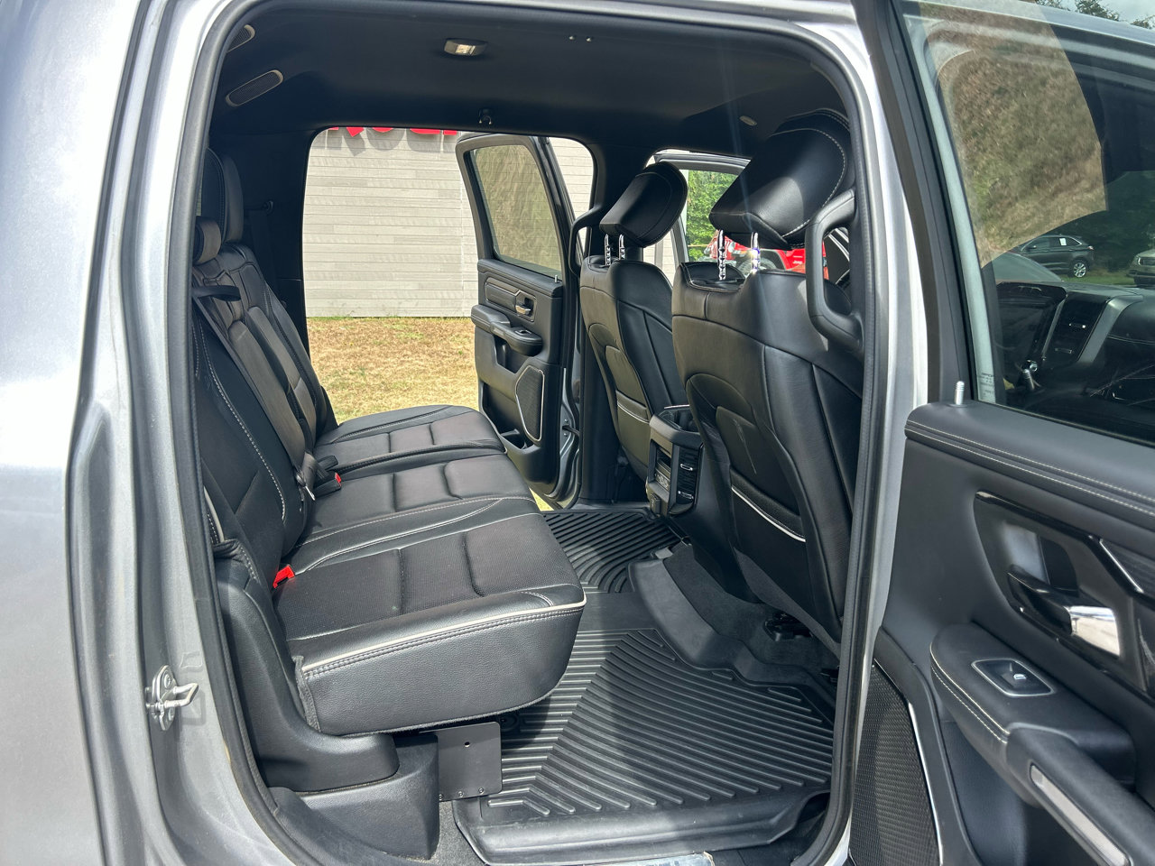 Used 2023 RAM 1500 Limited image 13