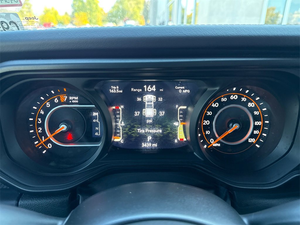 Used 2025 Jeep Gladiator Rubicon w/ Safety Group image 9