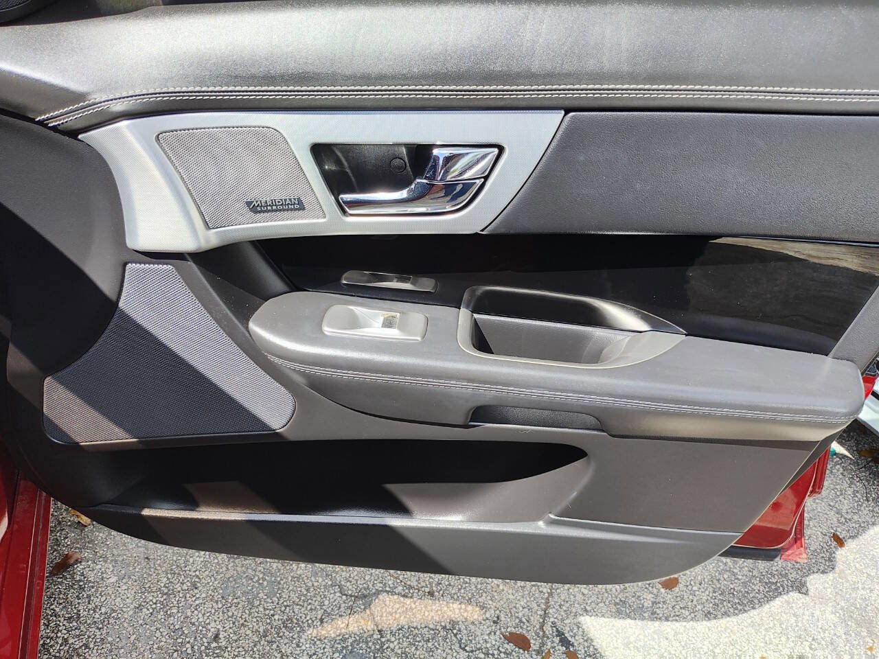 Used 2014 Jaguar XF 3.0 RWD image 53