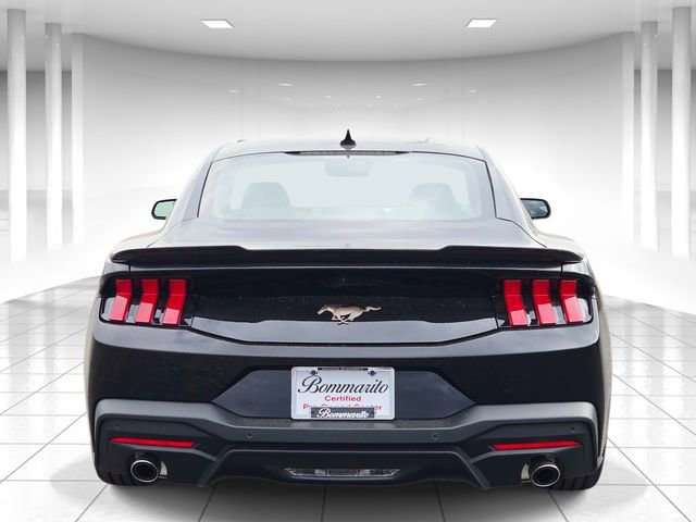 Used 2026 Ford Mustang Coupe image 4
