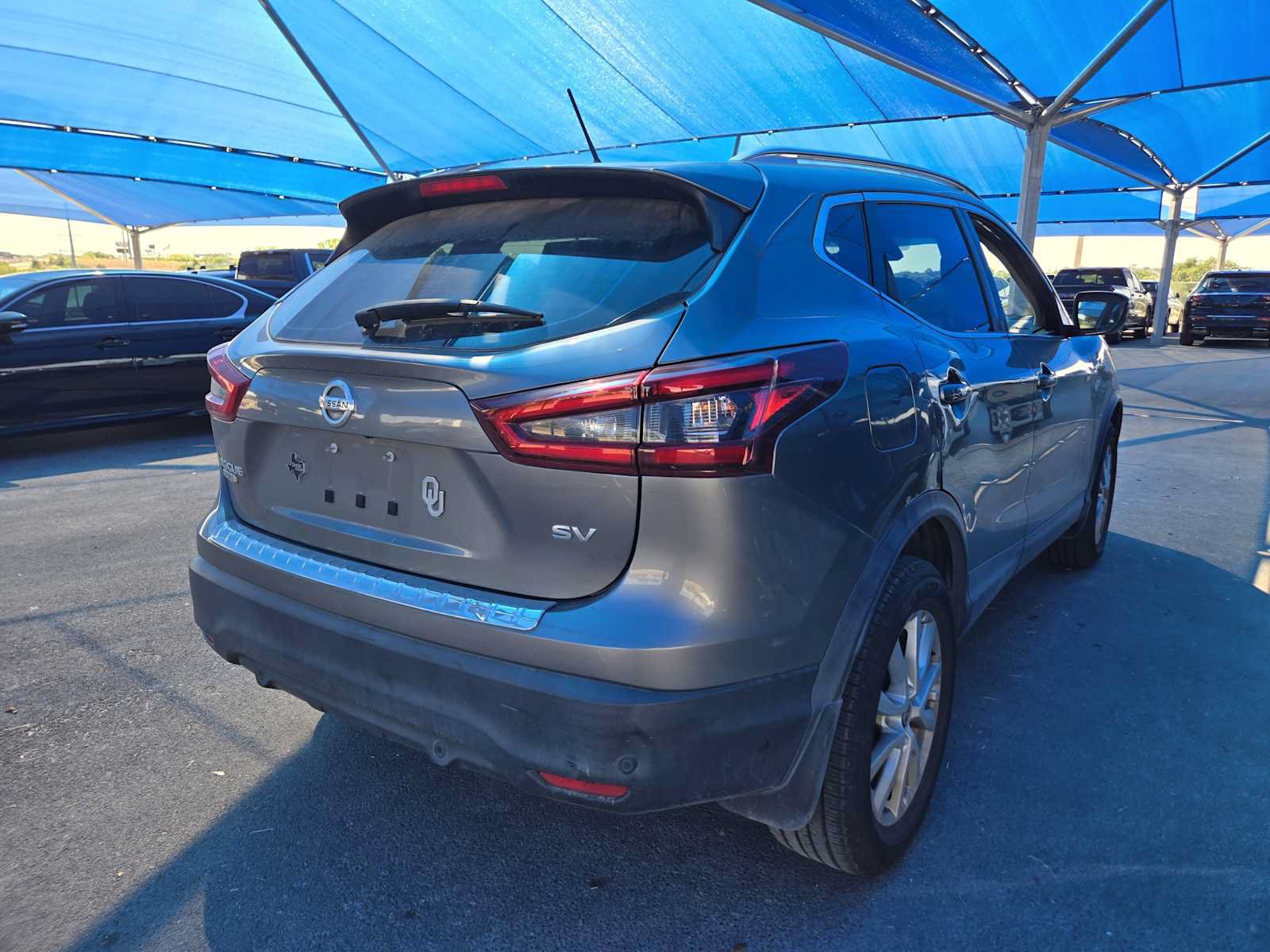 Used 2020 Nissan Rogue Sport SV FWD image 4