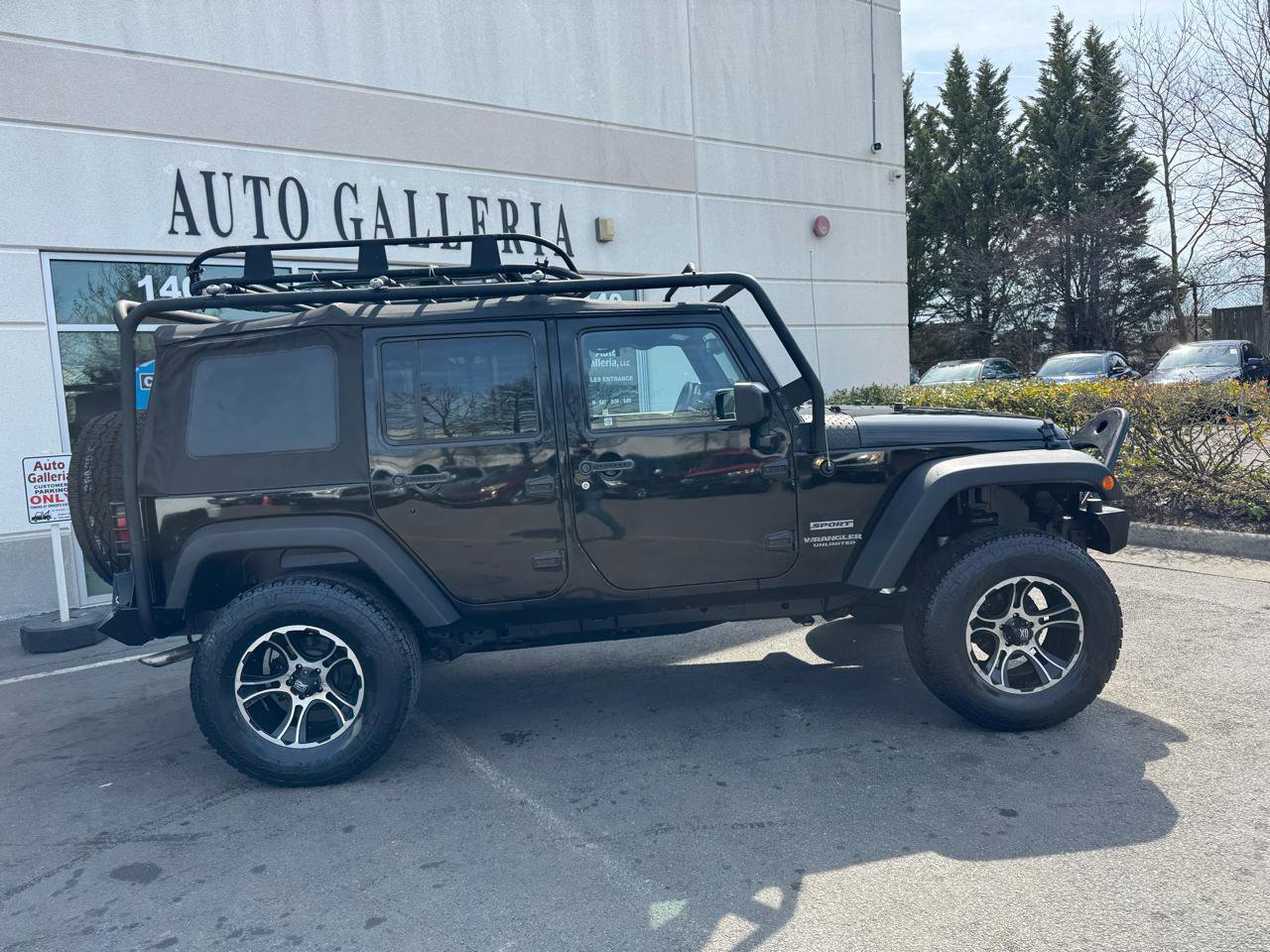 Used 2015 Jeep Wrangler Unlimited Sport w/ Quick Order Package 24S AWD/4WD image 4