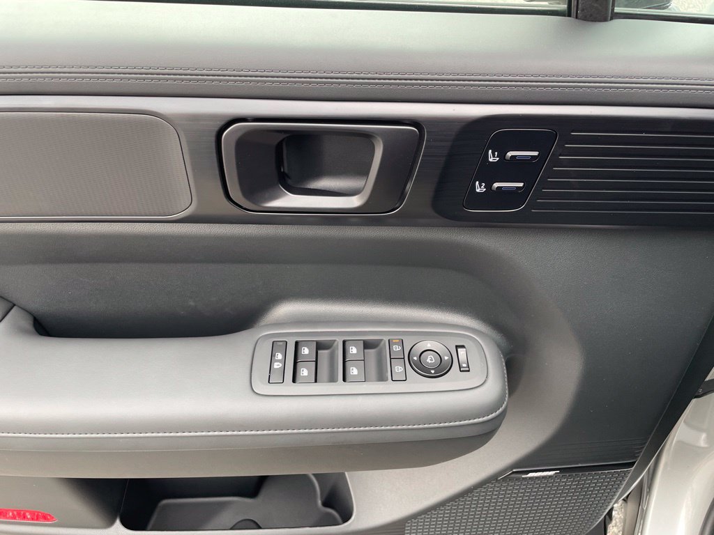 New 2026 Hyundai Santa Fe Calligraphy FWD image 8