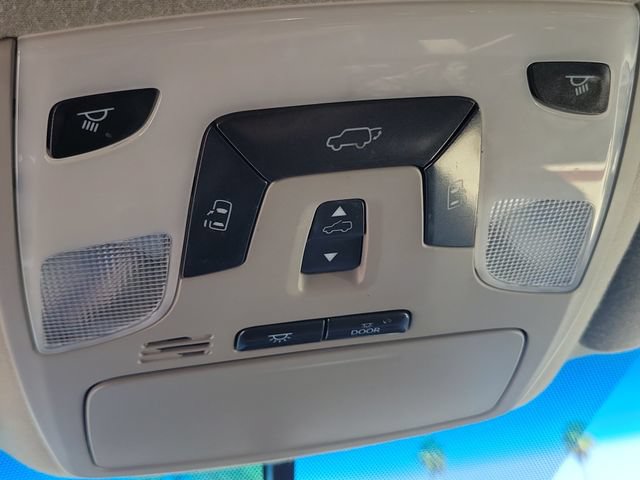 Used 2014 Toyota Sienna XLE FWD image 16