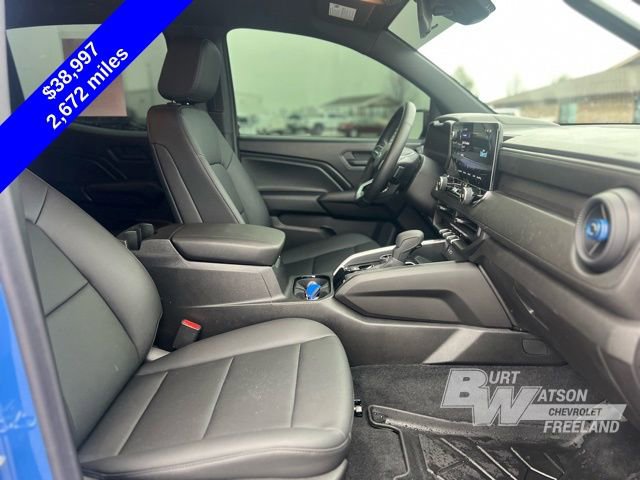 Used 2025 Chevrolet Colorado Trail Boss image 21