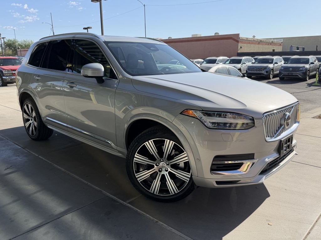 Used 2024 Volvo XC90 T8 Plus w/ Protection Package Premier AWD/4WD image 6