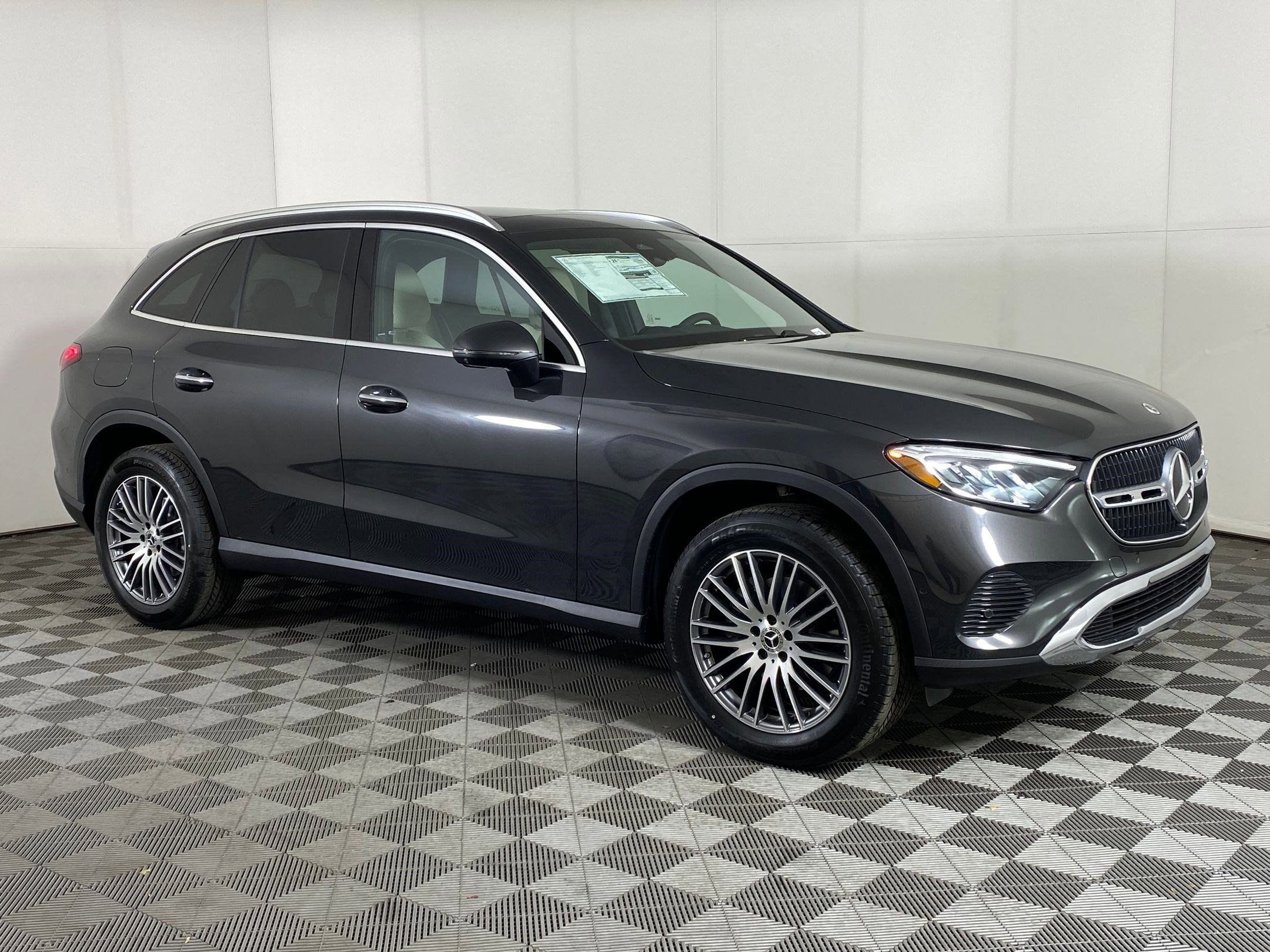 Used 2026 Mercedes-Benz GLC 300 4MATIC image 6