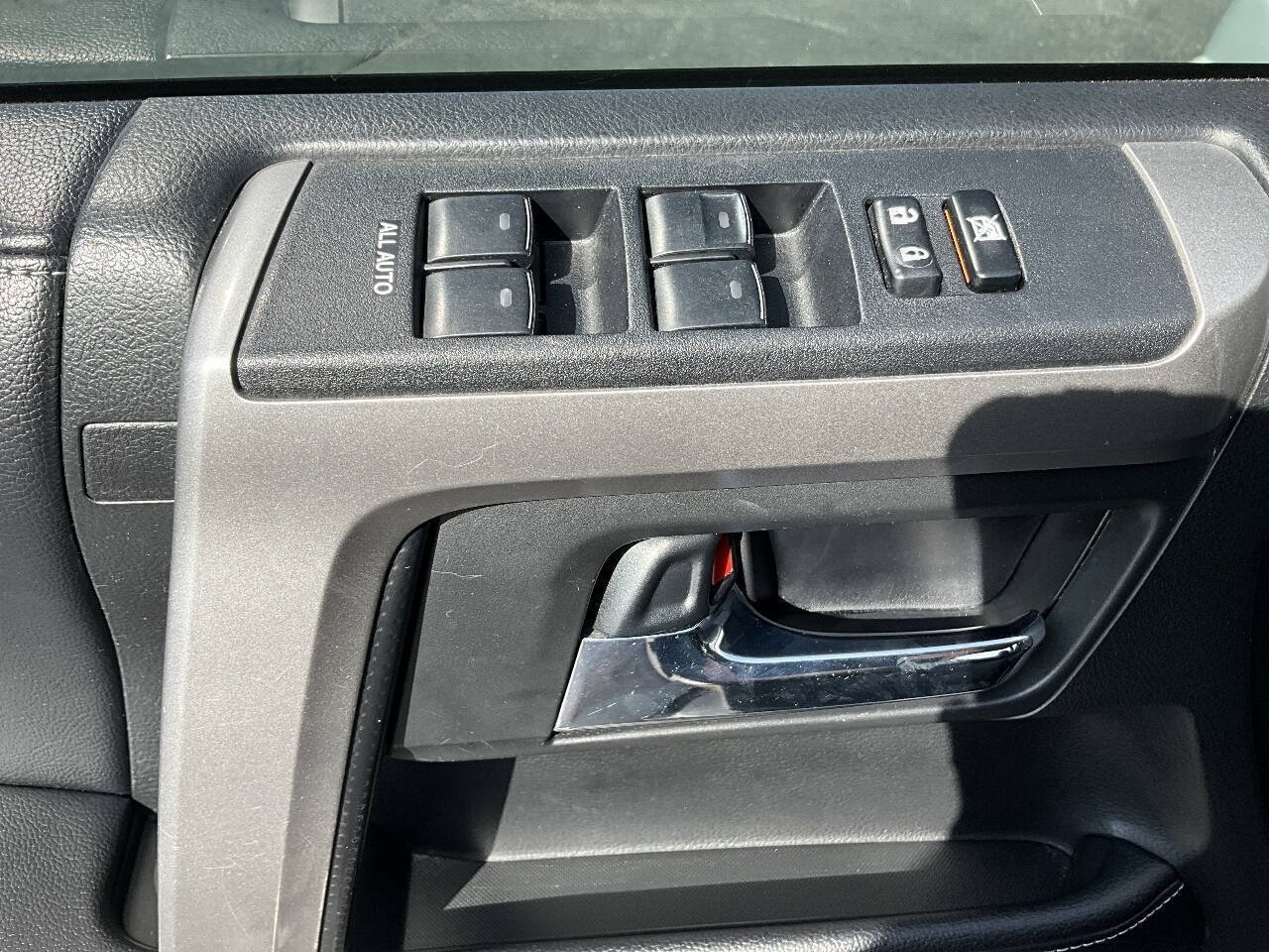 Used 2018 Toyota 4Runner SR5 Premium AWD/4WD image 24