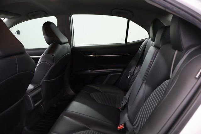 Used 2020 Toyota Camry SE w/ Carpet Mat Package FWD image 29