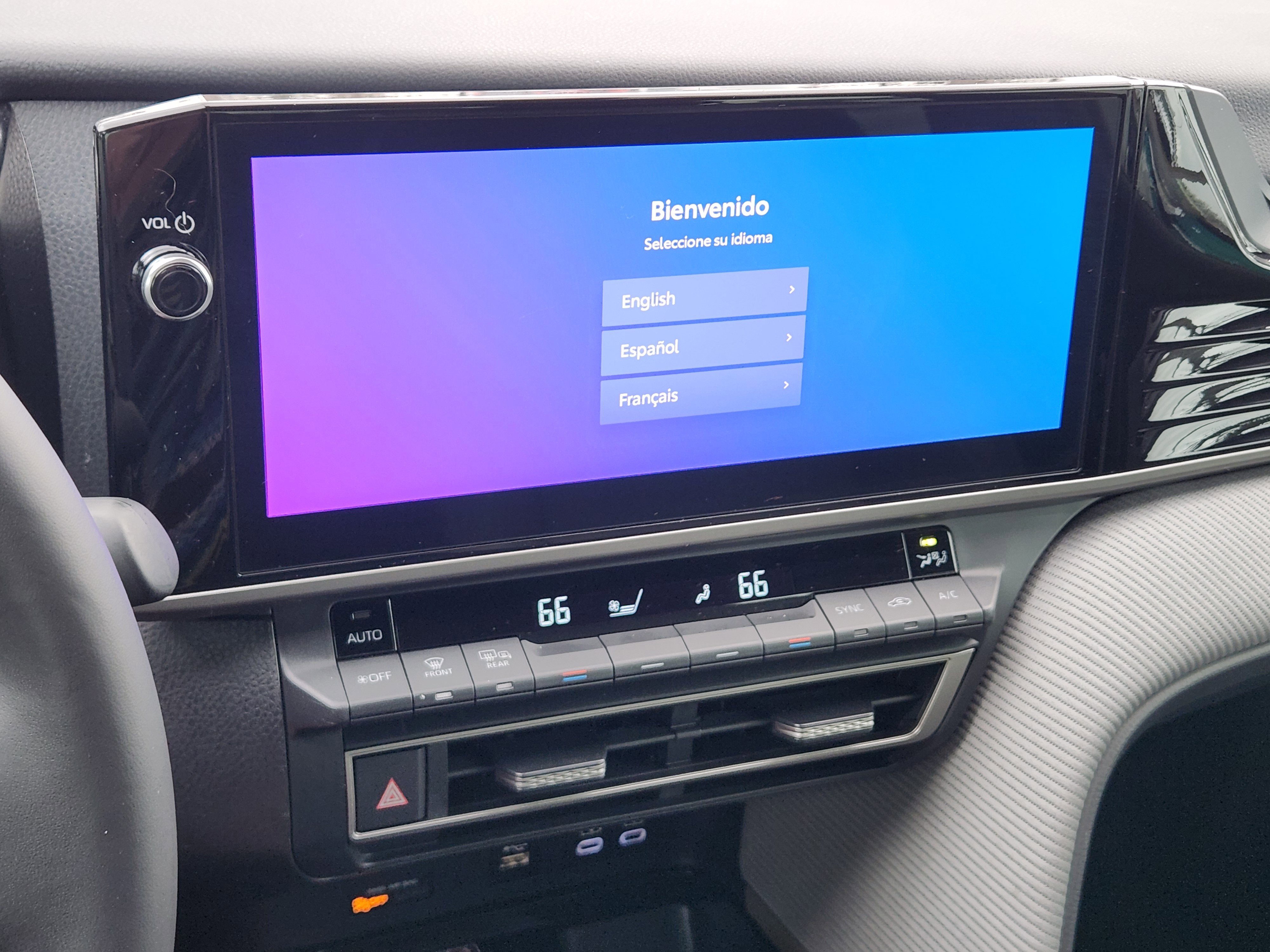 Used 2025 Toyota Camry SE w/ Multimedia Upgrade Package image 19