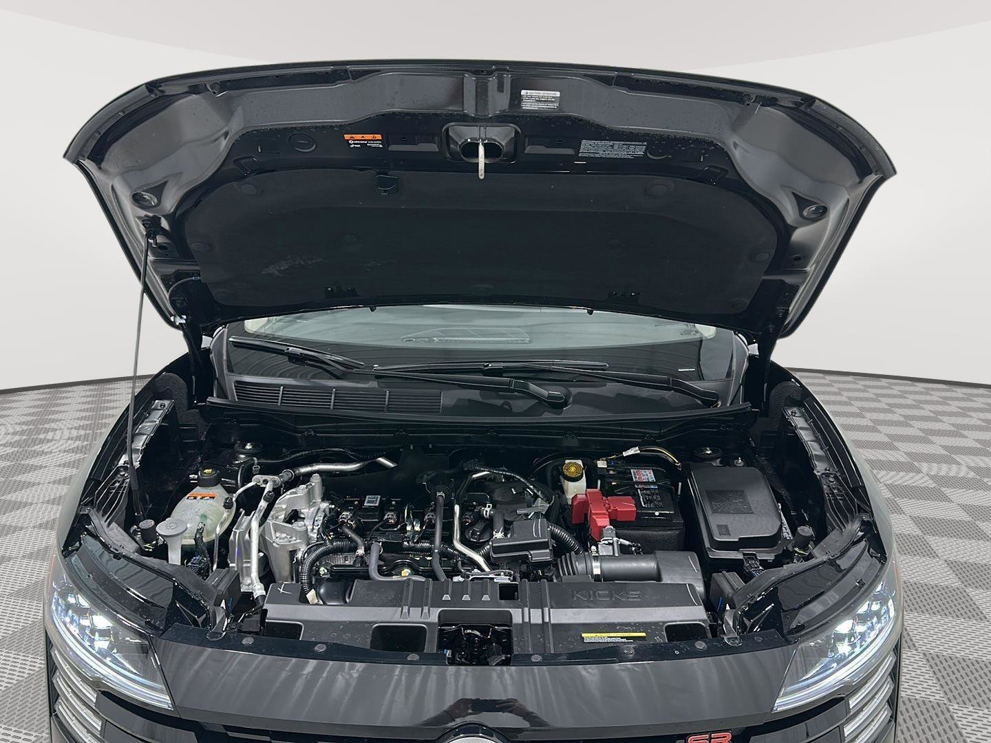 Used 2025 Nissan Kicks SR image 25