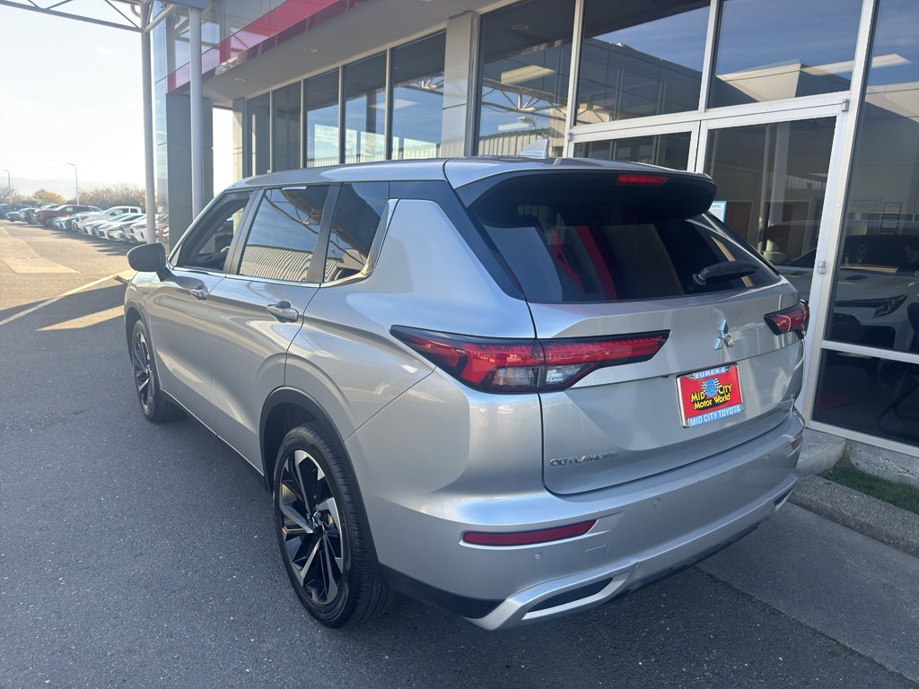 Used 2024 Mitsubishi Outlander SE image 37