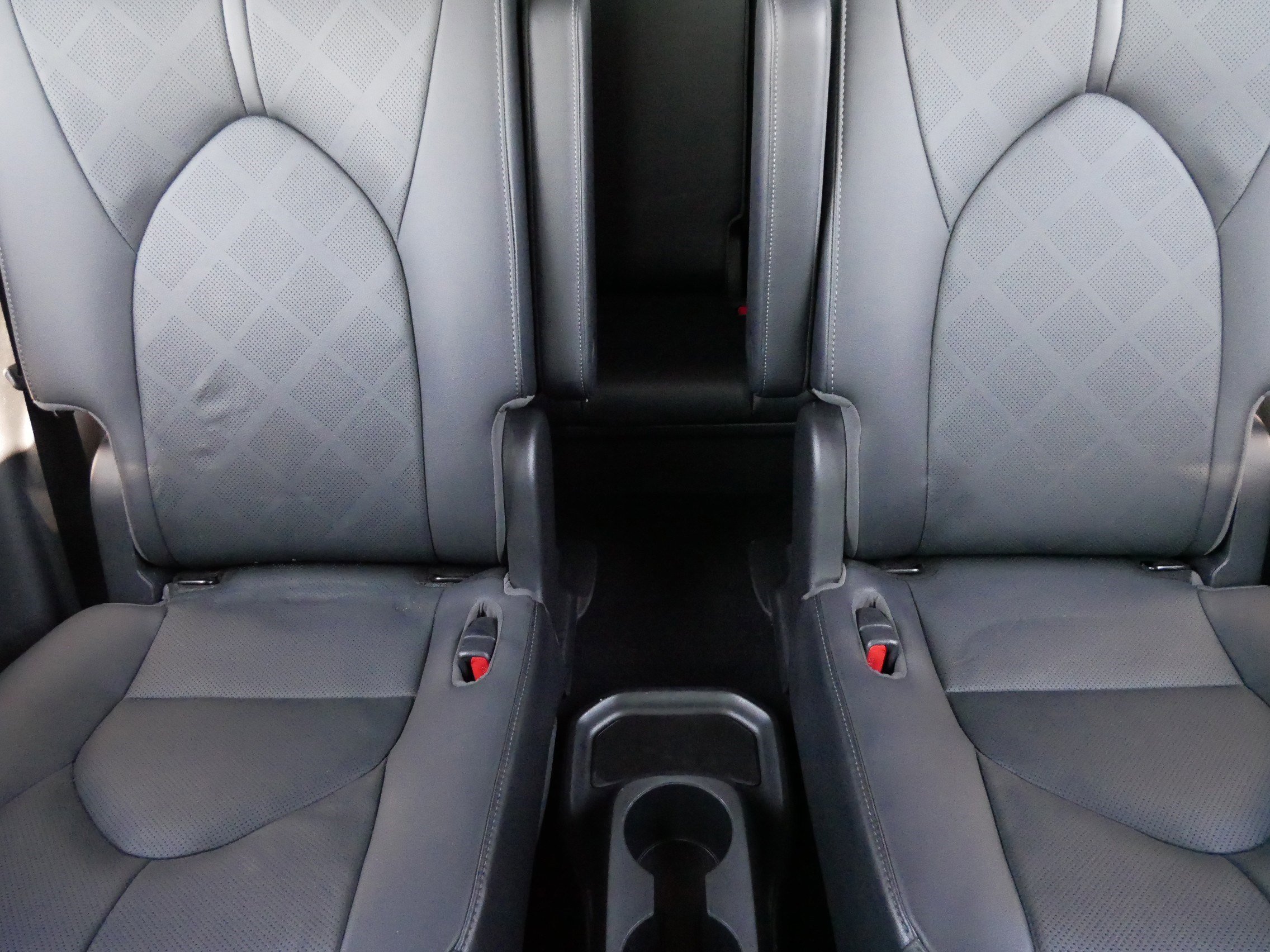 Used 2020 Toyota Highlander Platinum image 13