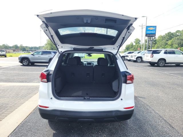 Used 2023 Chevrolet Equinox LS w/ LS Convenience Package image 12