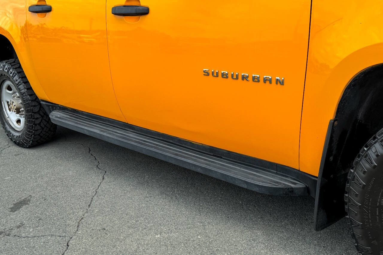 Used 2011 Chevrolet Suburban 2500 image 15