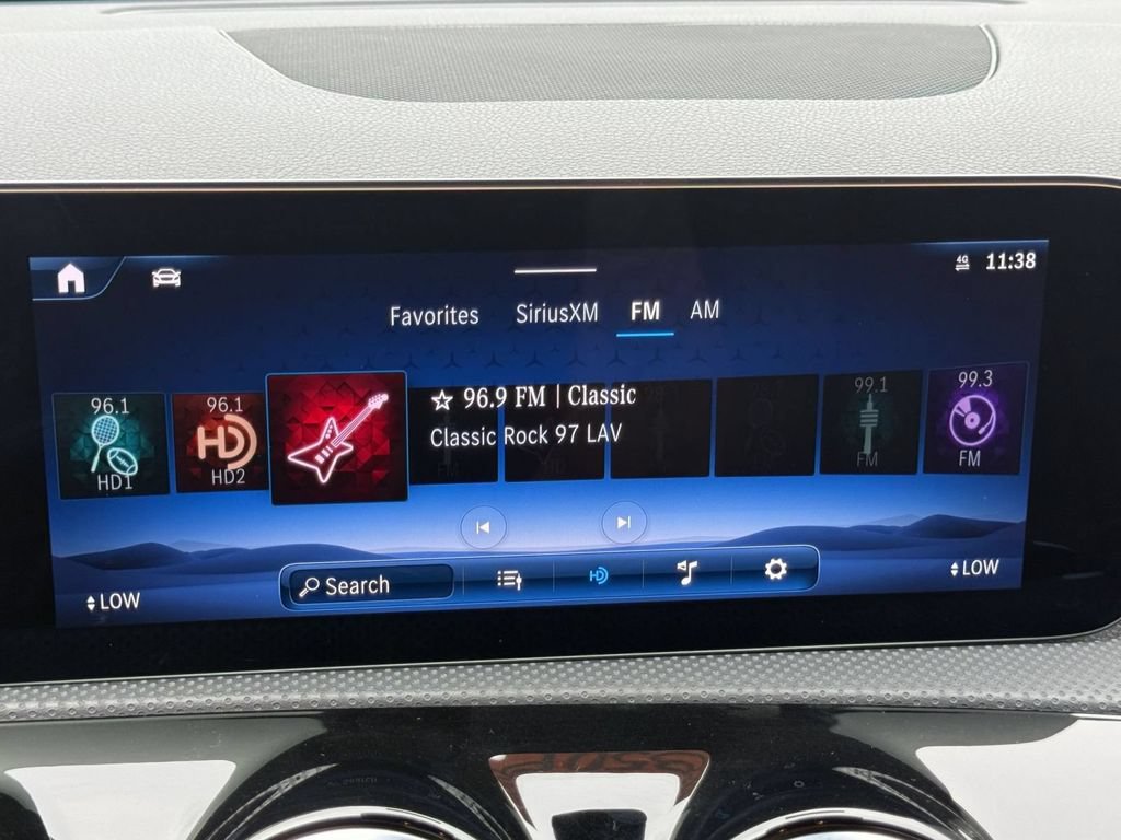 Used 2025 Mercedes-Benz CLA 250 4MATIC image 24
