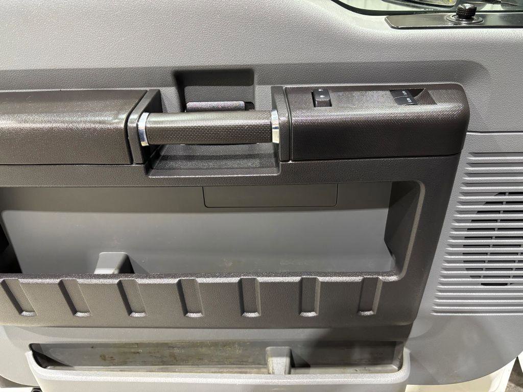 Used 2016 Ford F250 XL w/ Power Equipment Group image 16