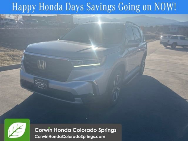 New 2025 Honda Pilot Touring image 4