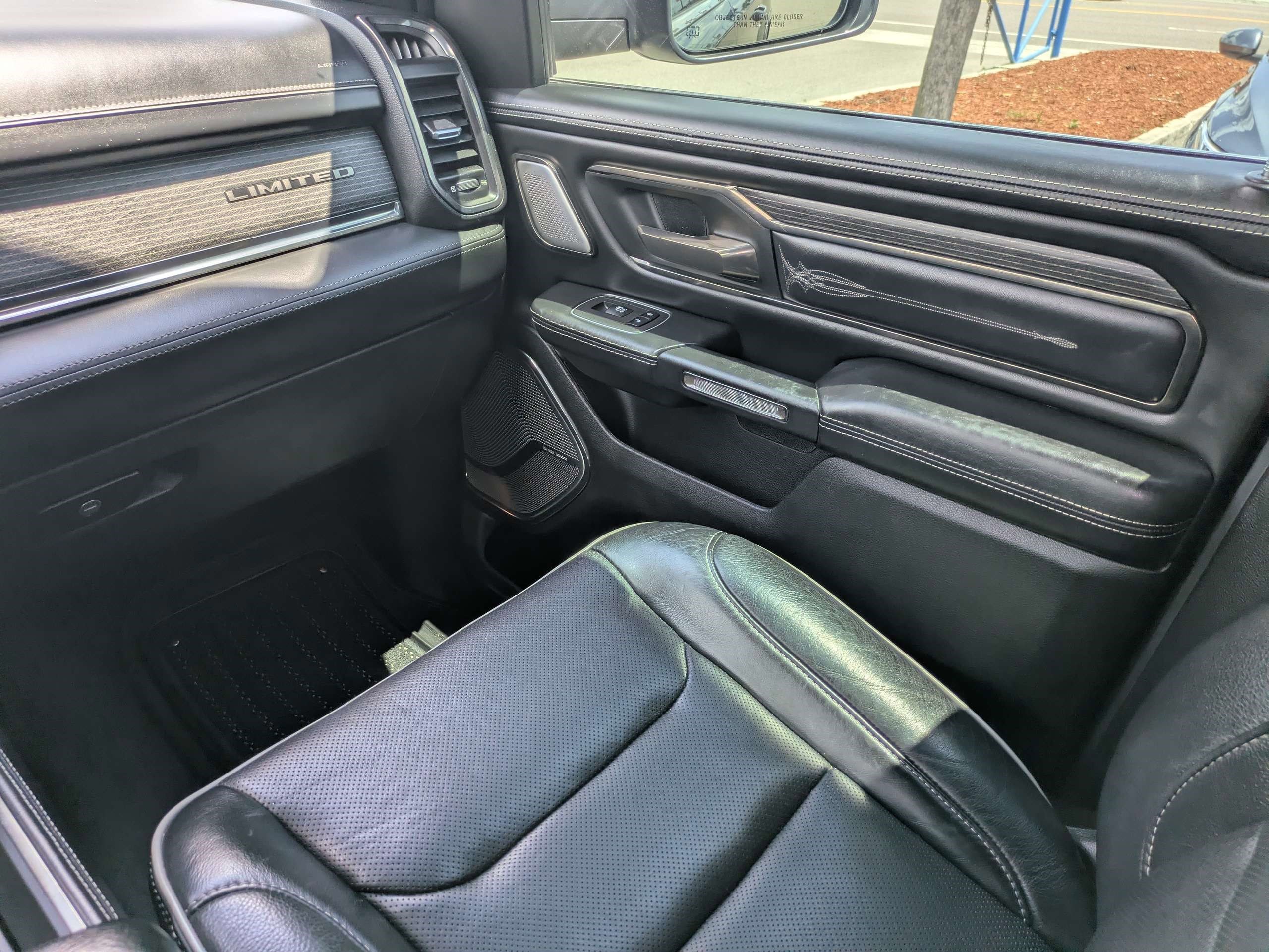 Used 2019 RAM 1500 Limited RWD image 16