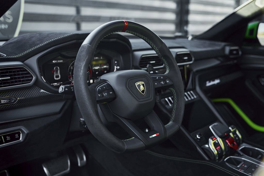 Used 2024 Lamborghini Urus Performante image 41